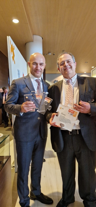 30 years of business excellence and 3rd place in Group Policies. Pictured with Zak Soussis, the Company's top producer and a dedicated TOT member for over three decades